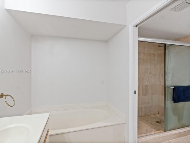 Apartment for sale  Unit #215 - photo 7457874