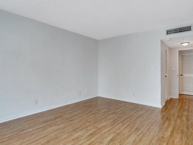 Apartment for sale  Unit #1108 - photo 6496087