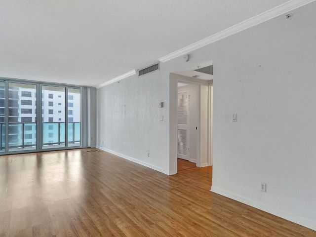 Apartment for sale  Unit #1108 - photo 6496096