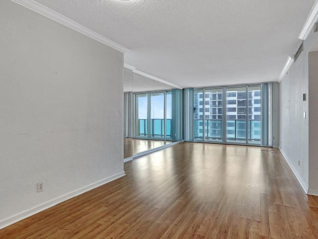 Apartment for sale  Unit #1108 - photo 6496099