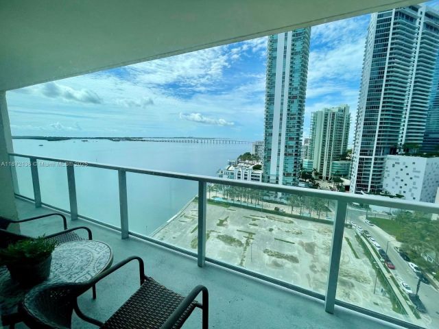 1-bedroom condo for rent in Miami - 1155 Brickell Bay Dr 1805 - MondialRealty