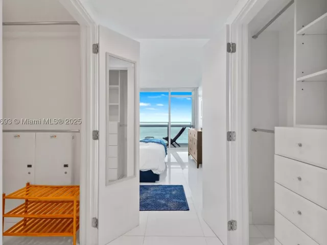2-bedroom condo for rent in Miami Beach - 6801 Collins Ave 1204/1217 - MondialRealty