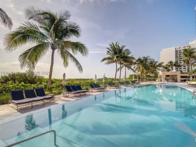 2-bedroom condo for rent in Miami Beach - 6801 Collins Ave 1204/1217 - MondialRealty
