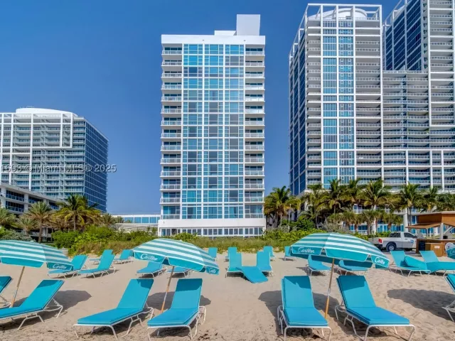 2-bedroom condo for rent in Miami Beach - 6801 Collins Ave 1204/1217 - MondialRealty