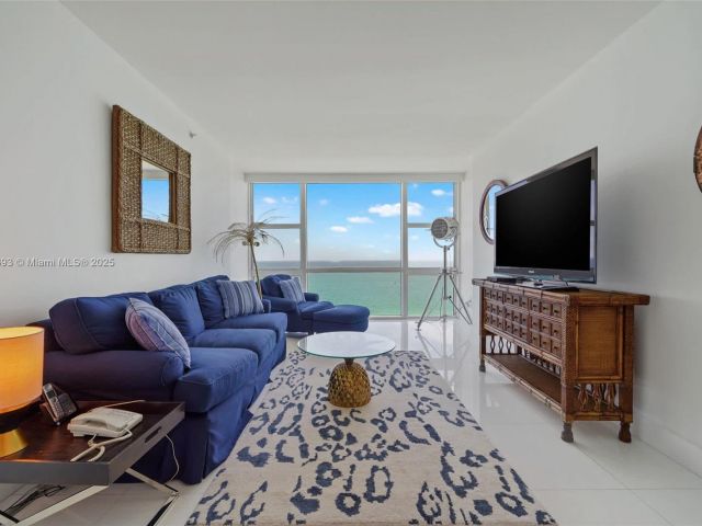 Apartment for rent  Unit #1204/1217 - photo 6497567