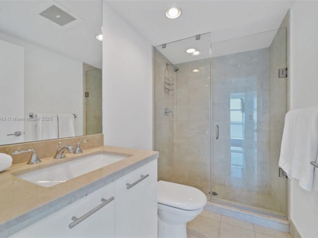 Apartment for rent  Unit #1204/1217 - photo 6497573