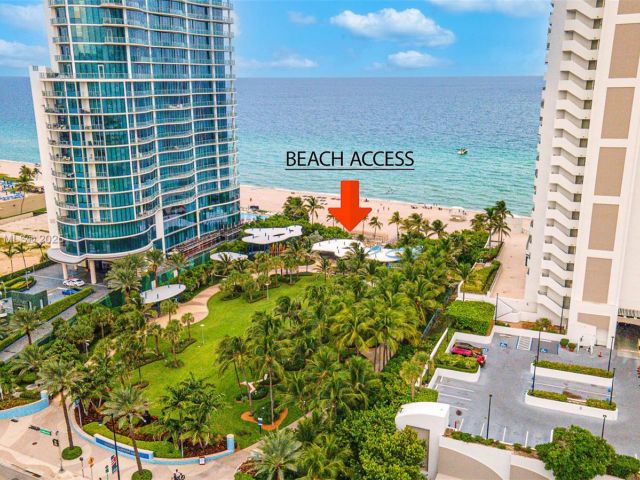2-bedroom condo for sale in Sunny Isles Beach - 210 174th St 312 - MondialRealty