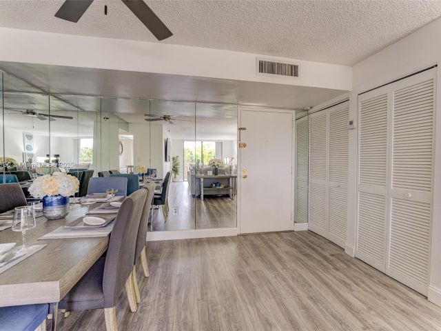 2-bedroom condo for sale in Sunny Isles Beach - 210 174th St 312 - MondialRealty