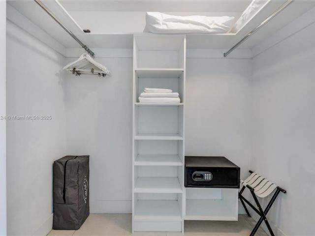 Apartment for rent  Unit #1405 - photo 6511989