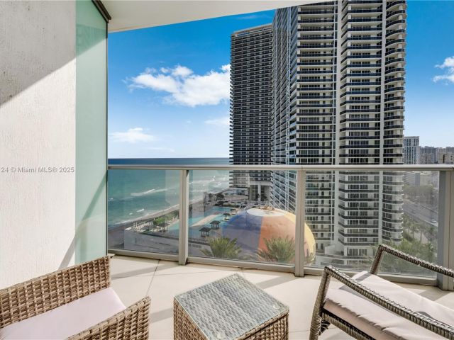 Apartment for rent  Unit #1405 - photo 6511990