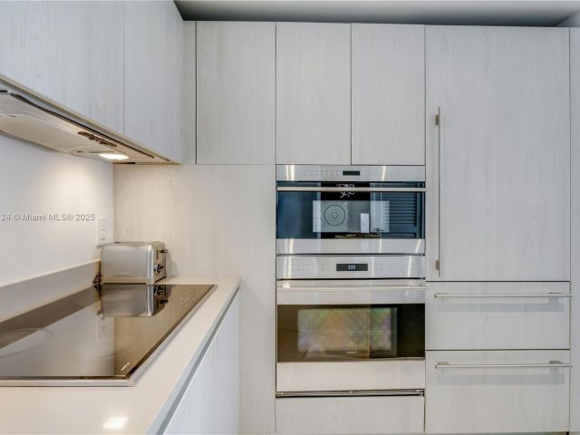 Apartment for rent  Unit #1405 - photo 6511995