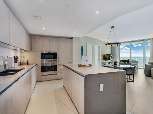 Apartment for rent  Unit #1405 - photo 6511997