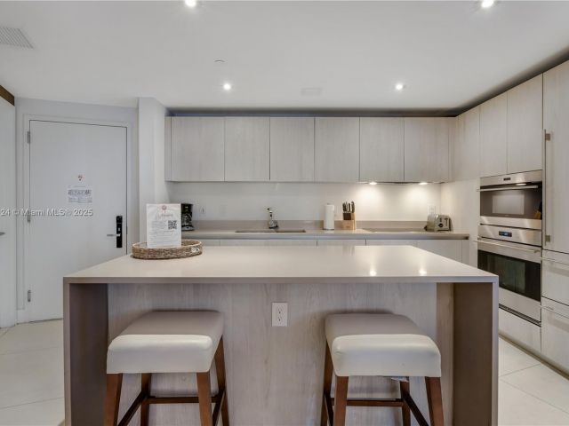 Apartment for rent  Unit #1405 - photo 6512001