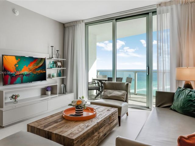 Apartment for rent  Unit #1405 - photo 6512004