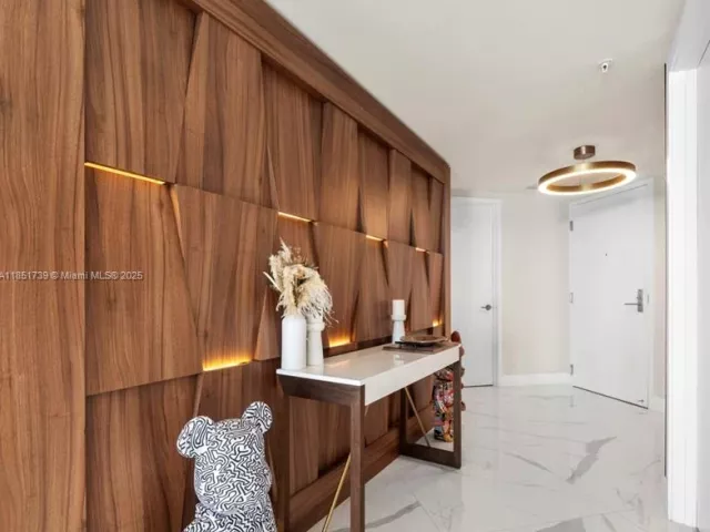 3-bedroom condo for sale in Sunny Isles Beach - 300 Sunny Isles Blvd 4-902 - MondialRealty