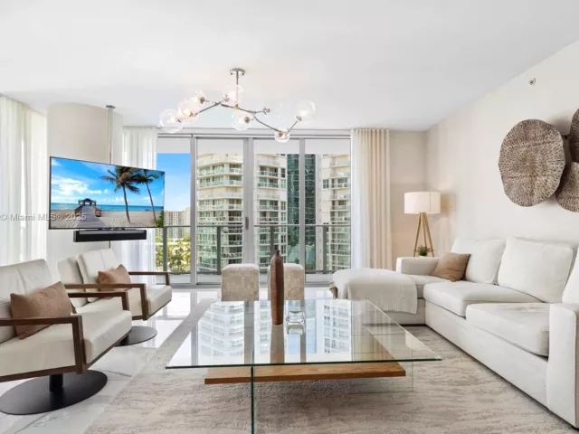3-bedroom condo for sale in Sunny Isles Beach - 300 Sunny Isles Blvd 4-902 - MondialRealty