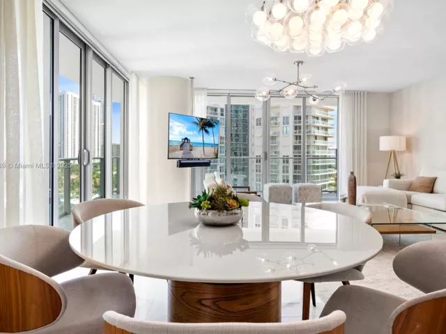 3-bedroom condo for sale in Sunny Isles Beach - 300 Sunny Isles Blvd 4-902 - MondialRealty