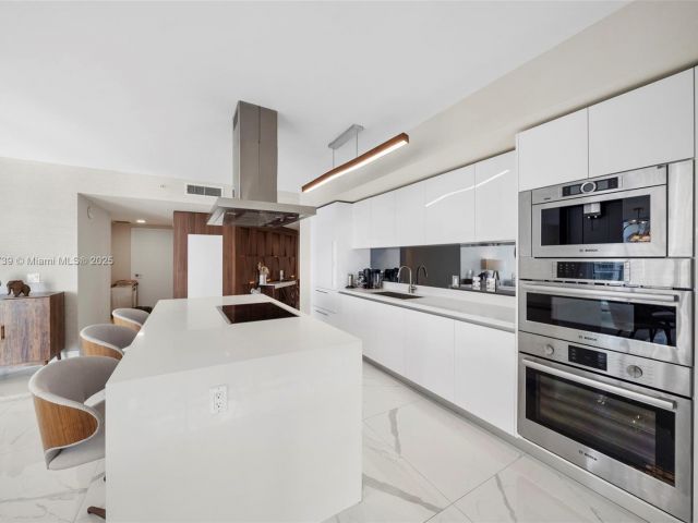 Apartment for sale  Unit #4-902 - photo 6496346