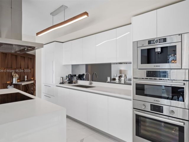 Apartment for sale  Unit #4-902 - photo 6496348