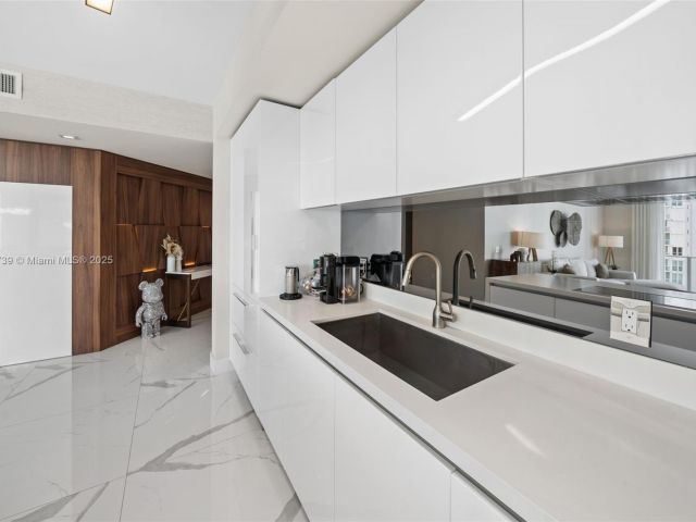 Apartment for sale  Unit #4-902 - photo 6496349