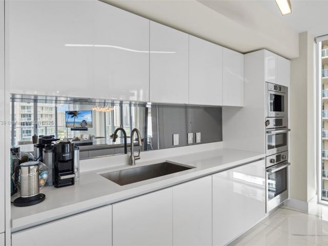 Apartment for sale  Unit #4-902 - photo 6496350