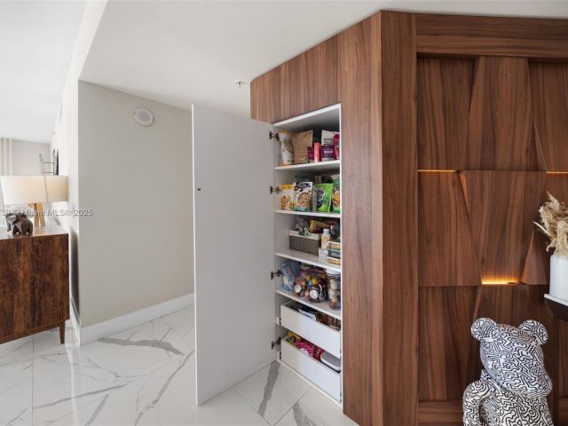 Apartment for sale  Unit #4-902 - photo 6496352