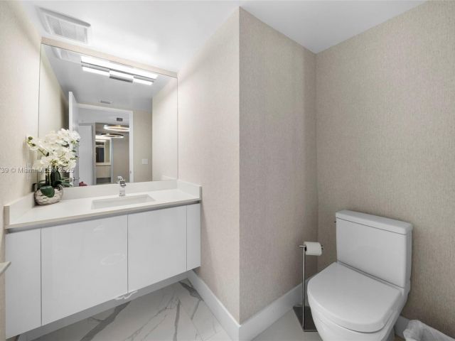 Apartment for sale  Unit #4-902 - photo 6496354