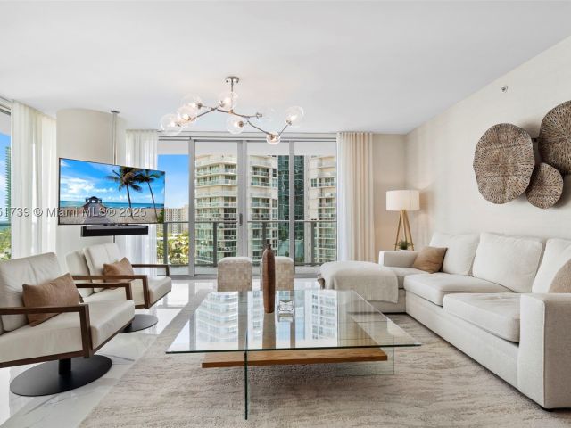 3-bedroom condo for sale in Sunny Isles Beach - 300 Sunny Isles Blvd 4-902 - MondialRealty
