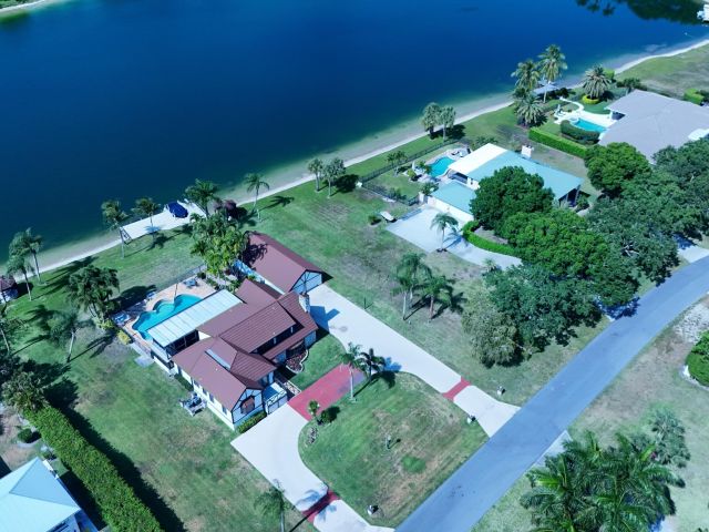 Home for sale at 8789 Wendy Lane S - photo 6506455