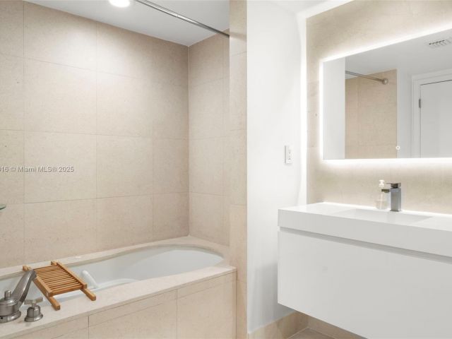 Apartment for sale  Unit #Door1409 (deed 1401) - photo 7262648