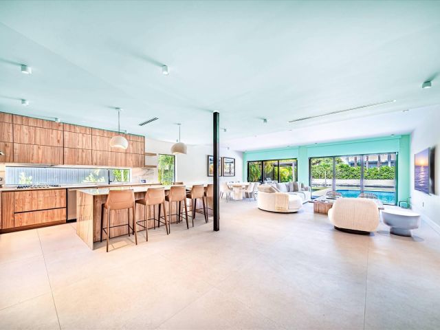 Home for sale at 7610 Bayside Lane - photo 6504299