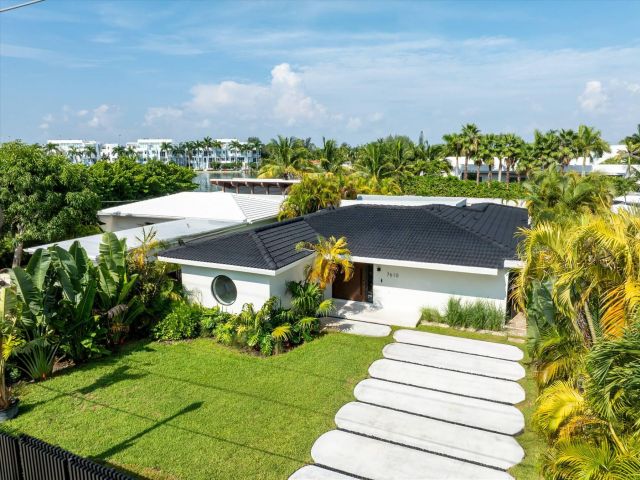 Home for sale at 7610 Bayside Lane - photo 6504301