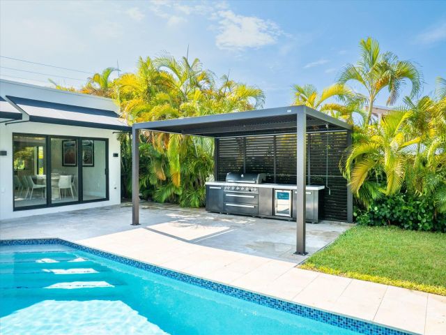 Home for sale at 7610 Bayside Lane - photo 6504309