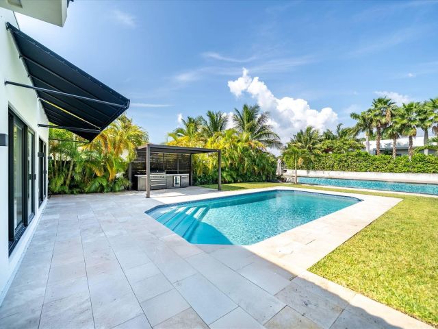 Home for sale at 7610 Bayside Lane - photo 6504313