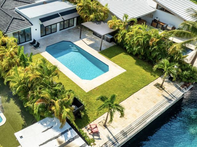 Home for sale at 7610 Bayside Lane - photo 6504314