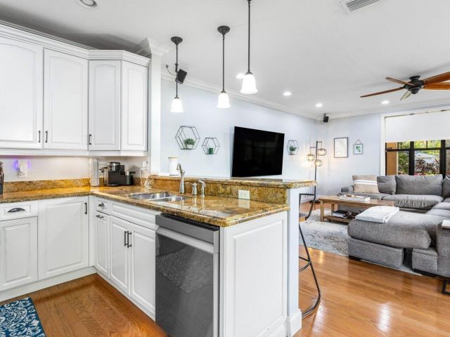 Home for rent at 507 SW 17th Street - photo 6497115