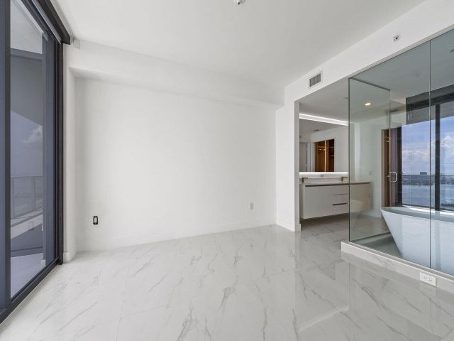 Apartment for rent  Unit #3002 - photo 6498599