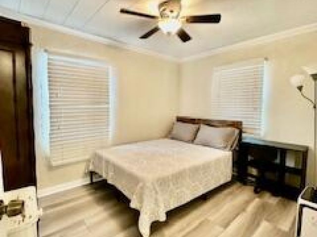 Home for sale at 304 SE 3rd Avenue - photo 6505029