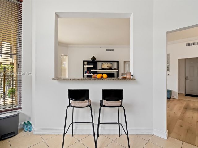 2-bedroom condo for sale in Aventura - 3001 NE 185th St 135 - MondialRealty