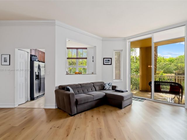 2-bedroom condo for sale in Aventura - 3001 NE 185th St 135 - MondialRealty