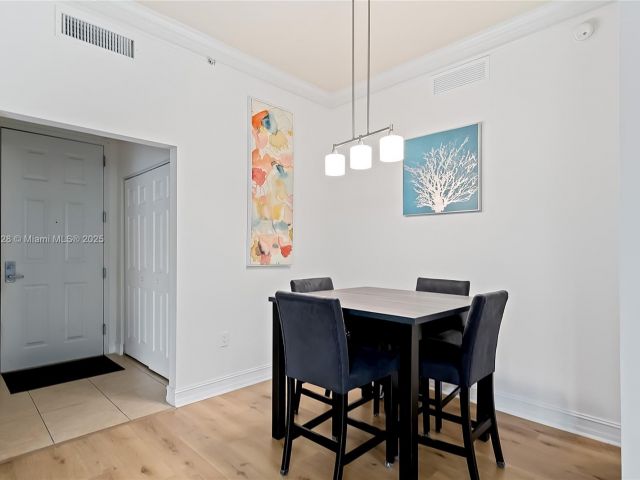 2-bedroom condo for sale in Aventura - 3001 NE 185th St 135 - MondialRealty