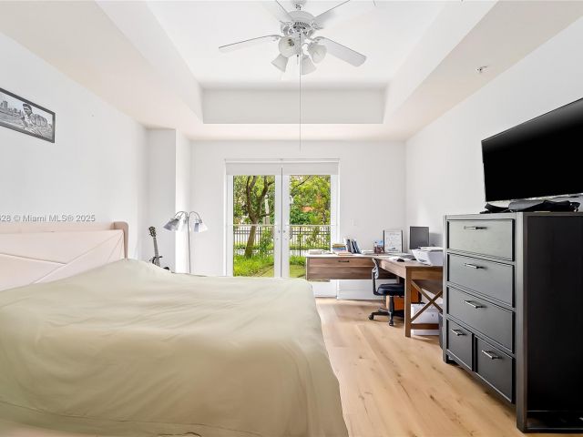 2-bedroom condo for sale in Aventura - 3001 NE 185th St 135 - MondialRealty