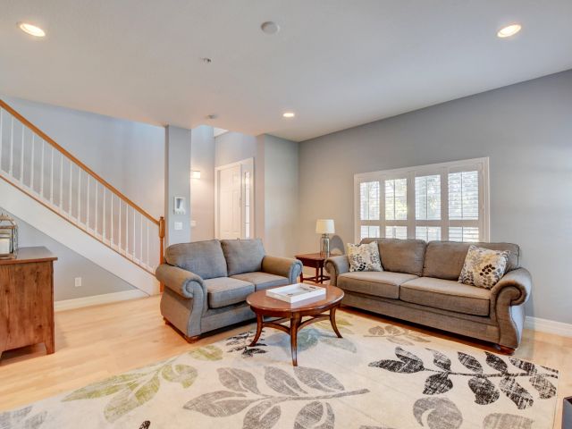 Home for rent at 290 NE 5th Avenue 1 - photo 6505016