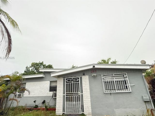 4-bedroom home for rent in Miami - 282 NW 98th St - MondialRealty