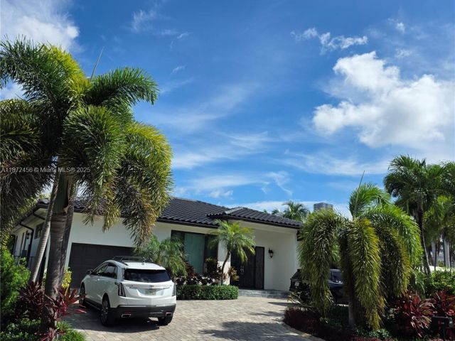 Home for sale at 343 S 190th St - photo 6537360