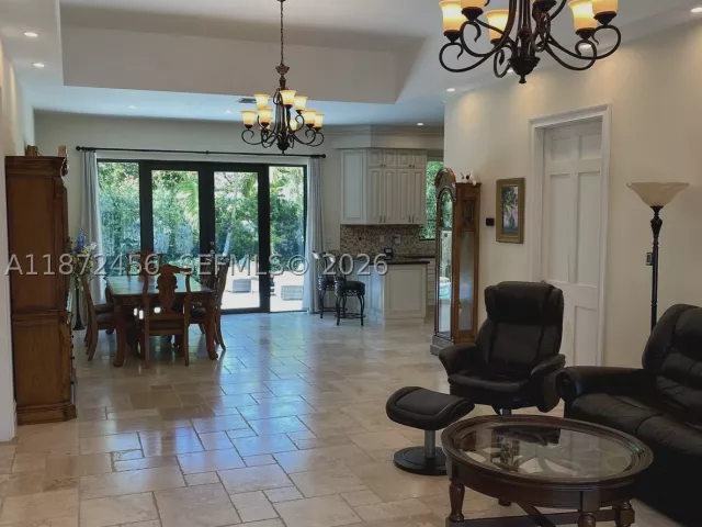 3-bedroom home for sale in Sunny Isles Beach - 343 190th St - MondialRealty