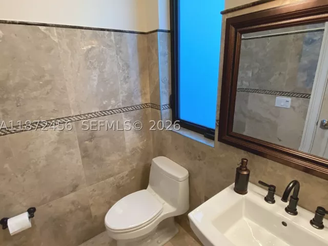 3-bedroom home for sale in Sunny Isles Beach - 343 190th St - MondialRealty