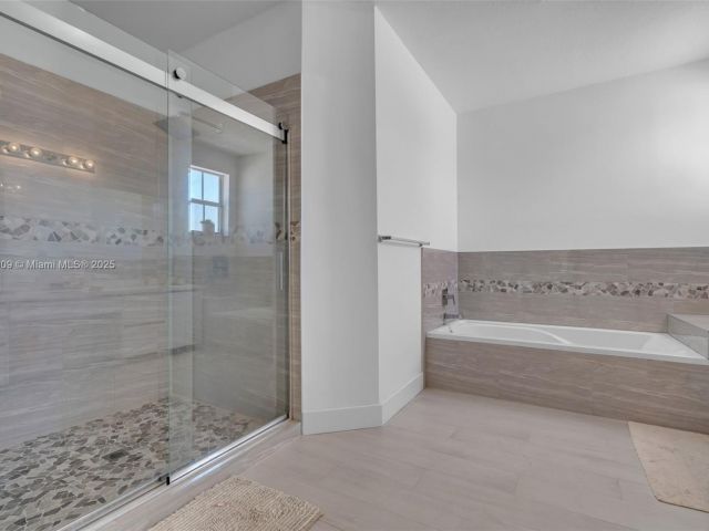 Home for sale at 8467 NW 110th Pl - photo 7433116