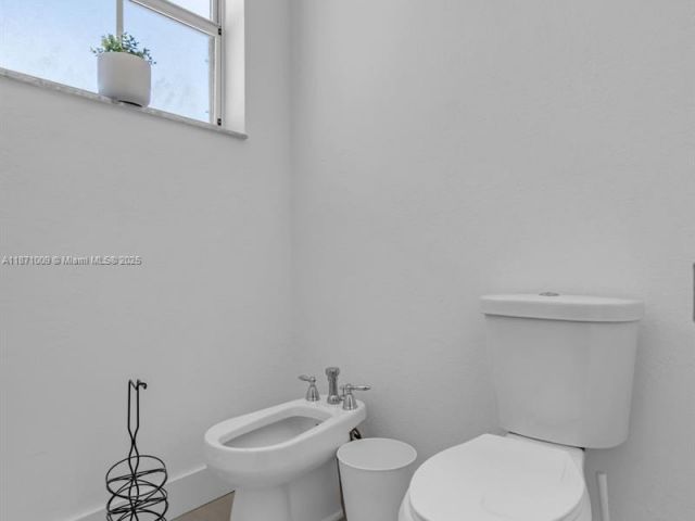 Home for sale at 8467 NW 110th Pl - photo 7433117