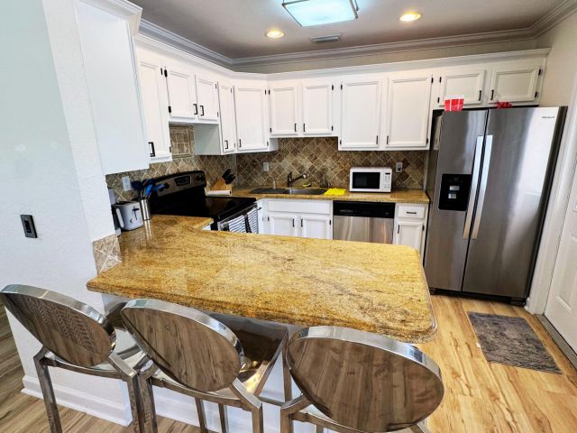 Home for rent at 300 NE 7th Street - photo 6503617